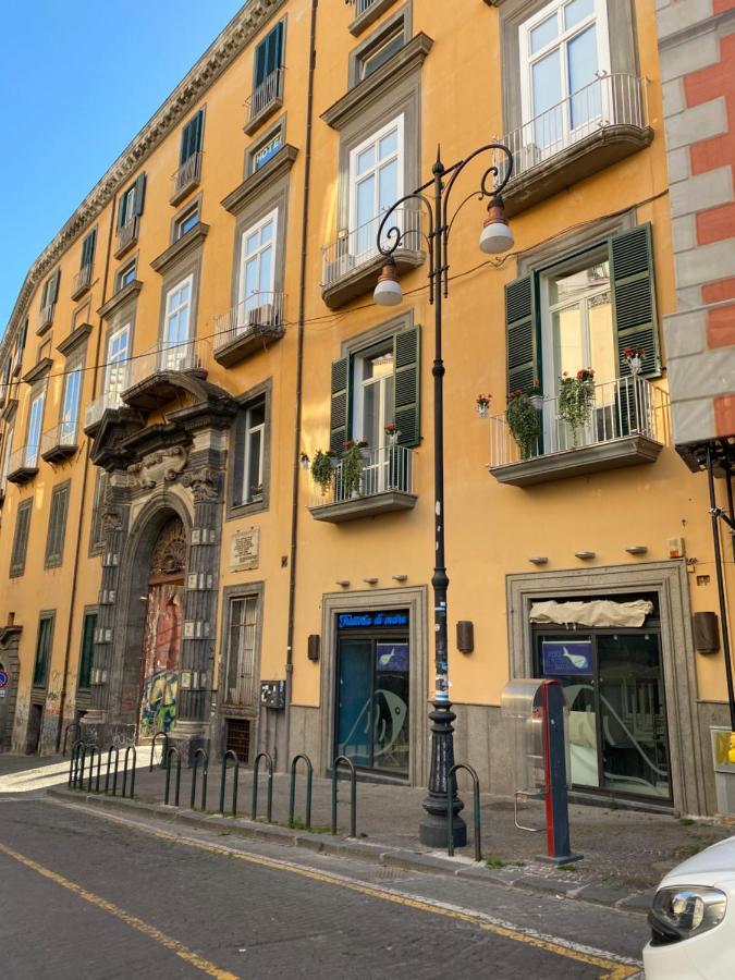 Dimora Donna Elena Bed & Breakfast Наполи Екстериор снимка