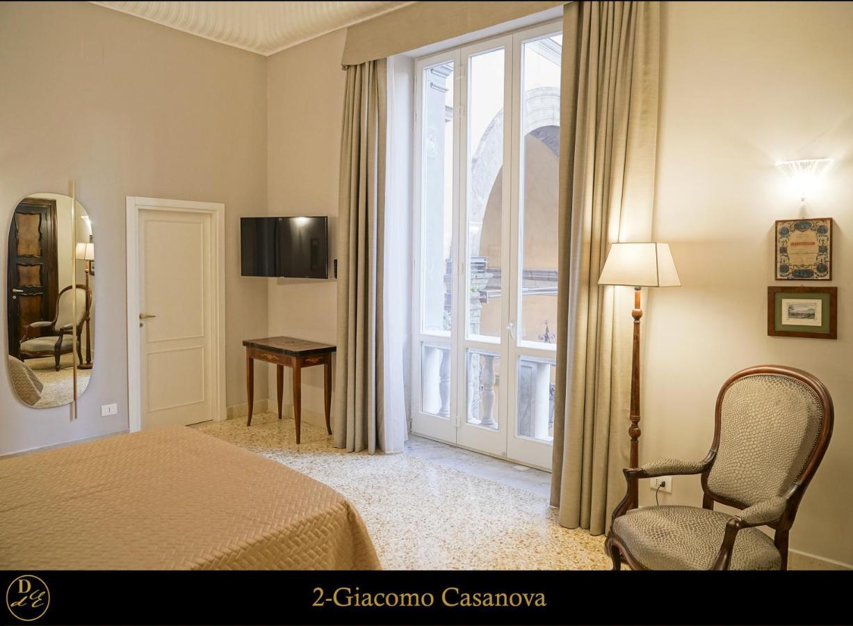 Dimora Donna Elena Bed & Breakfast Наполи Екстериор снимка
